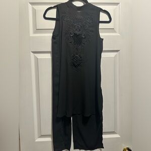 Bar Ill women's Black APPLIQUE FRONT Open Back Longer Tail Blouse